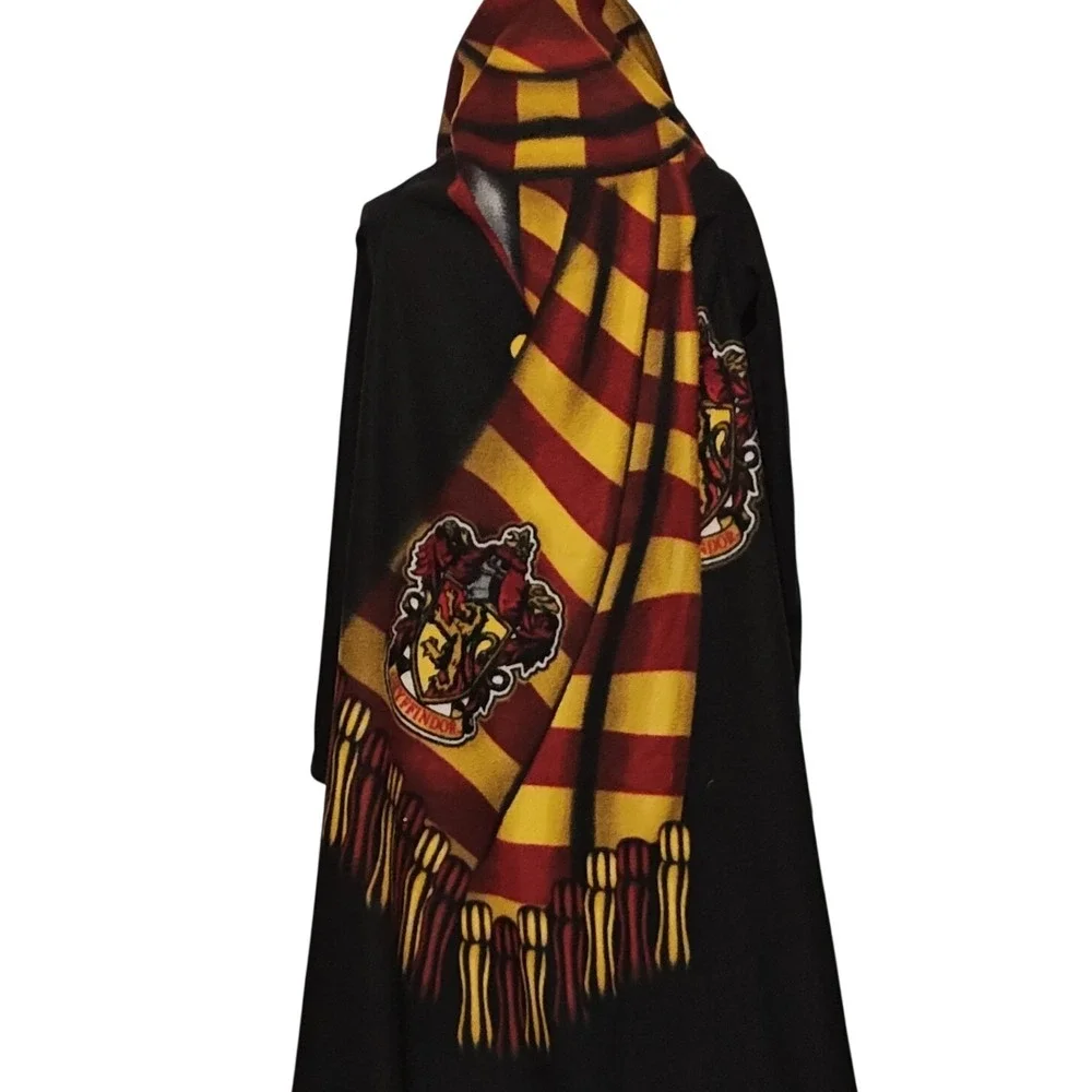 Northwest‎ Harry Potter Gryffindor Wearable Blanket Unisex OS Black Hooded Scarf